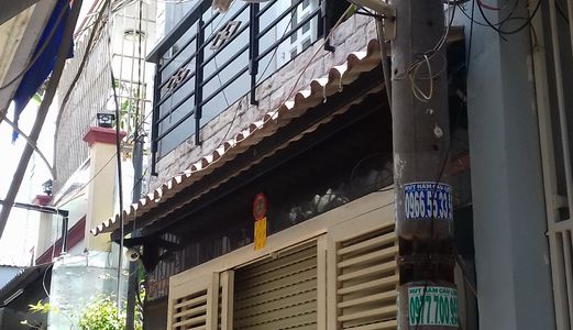Nhà 4m X 14m, 3 Pn, 175/22 Bờ Bao Tân Thắng, Q.Tp,  Giá 7Tr/t