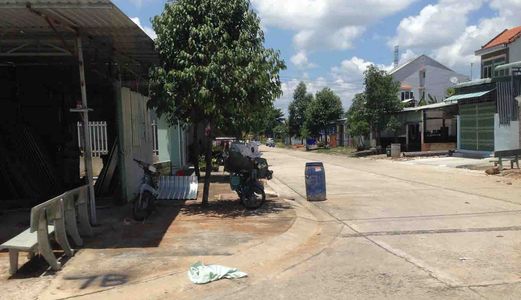Tôi Cần Sang Lại Gấp 300M2 Thổ Cư Sát Kcn, Tiện Kinh Doanh,xây Trọ.sổ Hồng Riêng. Lh: 0898 148 535