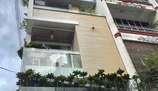 Bán Gấp Nhà 2 Lầu Mặt Tiền Cư Xá Lữ Gia, Dt:4X15M, Giá Chỉ Hơn 7 Tỷ