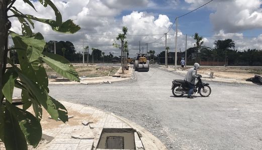 Cần Bán Lô Đất Ngay Tại Ngã 3 Mỹ Hạnh, Dt 80M2, Giá 190Tr,shr.