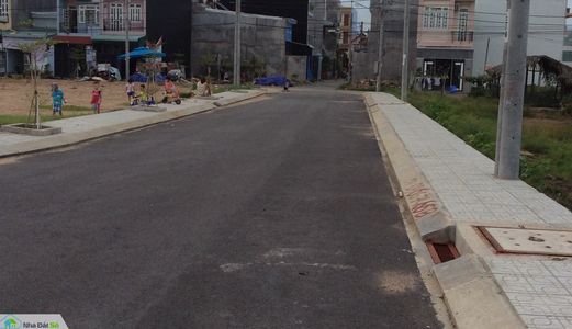 Bán Gấp Lô Đất Mặt Tiền Đường Nhựa, 4X18M2, 360Tr, Shr, Chính Chủ