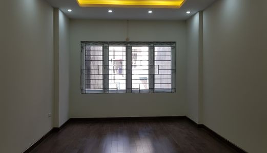 7.5 Tỷ Nhà Bán Mặt Phố Lớn Khuất Duy Tiến, Thanh Xuân Dt 35Mx4 Tầng. Lh: 0964533324.