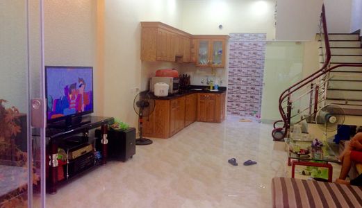   Nhà Thiết Kế Sang Trọng Gồm: 1 P.khách, 3 P.ngủ Rộng Rãi, P.thờ, Bếp Ăn, 3 Wc, Sân Phơi  - Nhà Nằm Trong Khu P