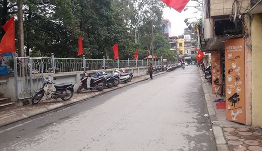 Bán Nhà Mặt Hồ Xã Đàn, Mặt Phố Trần Hữu Tước, 60M2, Đang Kinh Doanh Tốt, Giá 4 Tỷ.