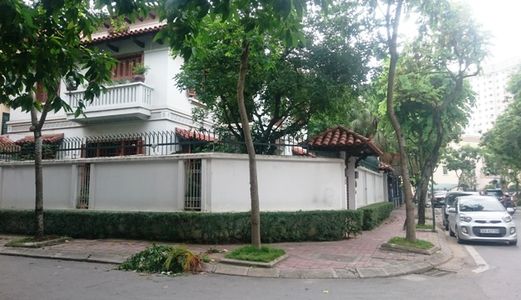 Biệt Thự Sang Trọng Mt Hồ Xuân Hương, P.6, Quận 3, Dt: 14X20M, Giá 75 Tỷ