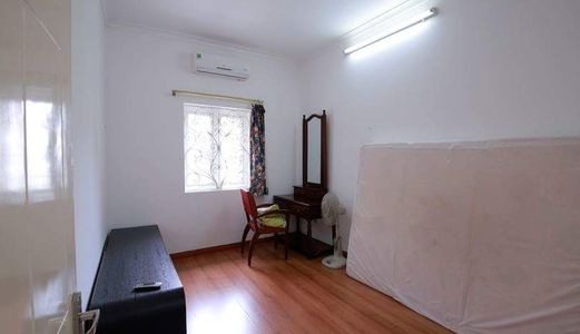 Chính Chủ Cần Bán Gấp Biệt Thự Tây Hồ 300M, 18.5 Tỷ