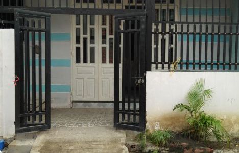 Nhà Gần Ubnd Phú Đông 5X15M, Shr, 2 Mt Đường 3.5M, Nhà Xây Kiên Cố, Giá 450Tr.