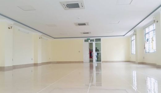 Cho Thuê Gấp Văn Phòng Sang Trọng Tại Khu Vực Lê Văn Lương, Hn Mặt Tiền 9M