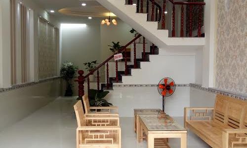 Bán Nhà Gấp 100m2 , 1 Lầu 1 Trệt , Sổ Riêng , Giá 700 Tr , Bao Sang .