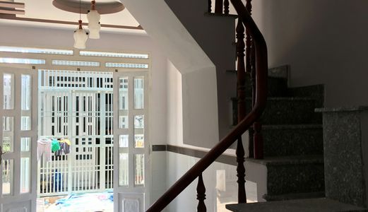 Nhà Ở Q12 2 Lầu Mới Tặng Kèm Nội Thất Khu Dân Cư Đông