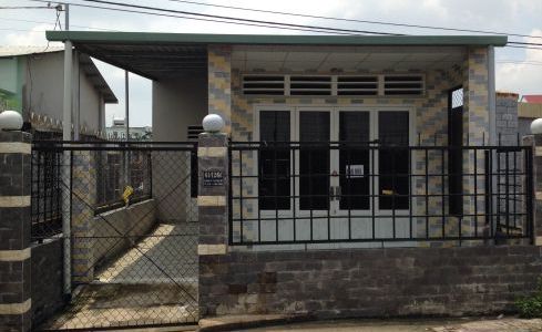 Bán Nhà Cấp 4 Hóc Môn Ngay Chùa Hoằng Pháp 5X17M, Sổ Hồng Riêng
