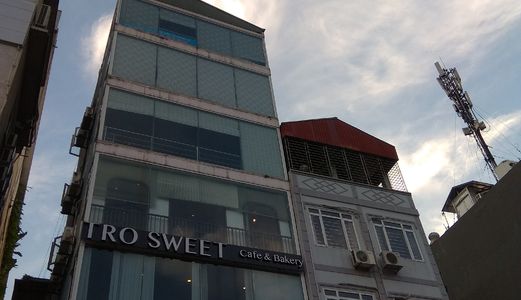 Bán Nhà Siêu Đẹp Nguyên Hồng 50M2, Chia Lô, Khu Vip, Vỉa Hè, Ô Tô Tránh, Mặt Tiền Rộng.