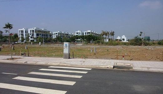 Đất Cần Bán Gấp , Đối Diện Vincom. Nơi Các Tiện Ích Tập Trung. Quận 2