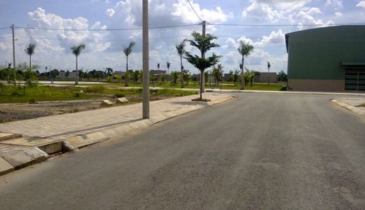 Đất Bình Chánh,Shr,Đối Diện Kcn,Sang Tên Công Chứng Ngay.