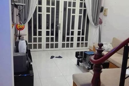 Bán Nhà La Thành 48M2, 4 Tầng Mặt Tiền 4.2M, Giá 5.2 Tỷ 