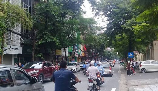 Hot! Hot!!! Bán Nhà Phố Thụy Khê, 4 Tầng, 50M2, Giá 3 Tỷ7