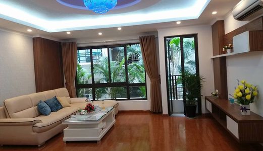 9.6 Tỷ Có Ngay Nhà Phố Huỳnh Thúc Kháng Kinh Doanh Sầm Uất Đống Đa
