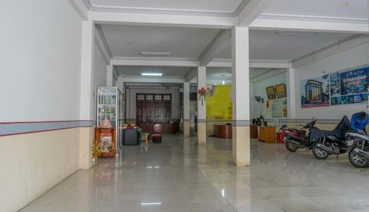 Cho Thuê Nhà 1 Trệt 4 Lầu , Diện Tích 1400M2 ,Có Thang Máy , Mặt Tiền Đường 30 Tháng 4