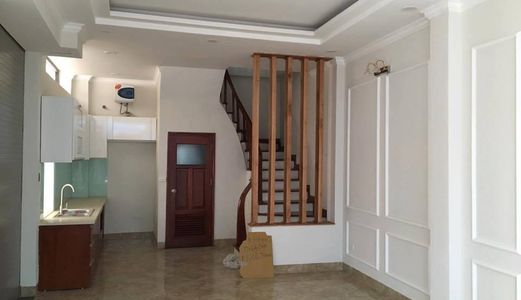 Bán Nhà Võ Chí Công, Nghĩa Đô, Cầu Giấy 45m2 X 5.5 Tầng, Ô Tô 4 Chỗ Đỗ Cửa Giá 5,2 Tỷ