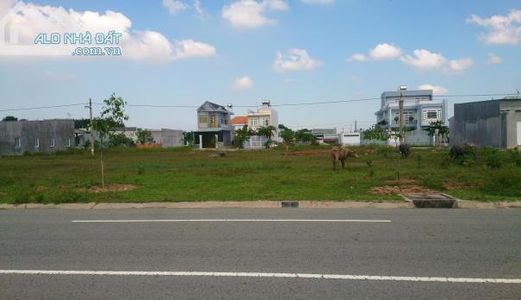 Lô I18 300M2 Gần Tthc Quận, Kề Kcn Và Cao Tốc Lớn, Dân Cư Đông,shr. Lh 0932707026 