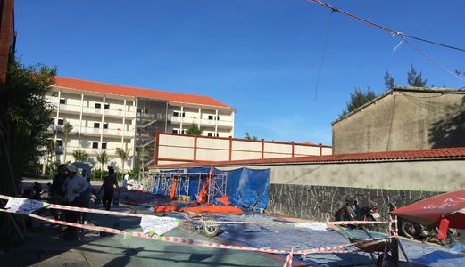 Đất Đối Lưng Đường Trường Sa Cách Bãi Tắm Công Cộng 100m Trục Ra Biển