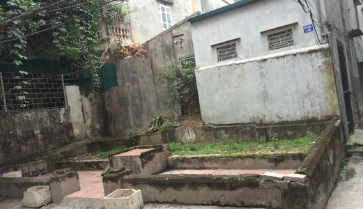 Bán Đất Tổ 5 Yên Nghĩa. Dt:30,3m .Mt:5m. Hướng : Đông Nam.