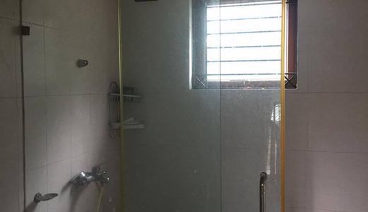 Bán Gấp Nhà Mặt Phố Đường Láng, Lô Góc – Kinh Doanh Khủng, 40M2, 4 Tầng, 7.5 Tỷ.