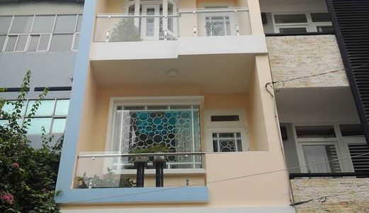 Bán Nhà Mặt Tiền Nguyễn Đình Chiểu P.2 Q.3 , Dt: 3.3 X 14m , 5 Lầu .