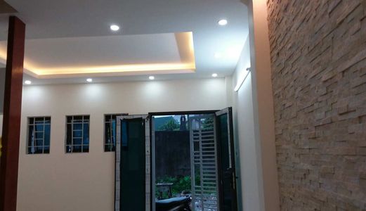 Nhà Mới Xây Xong Đã Hoàn Thiện 30M2 Khu Giang Biên (Tel: 0975.764.688)