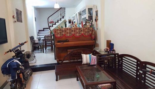 Nhà Đẹp Hoàng Cầu, Phân Lô Vip – Ô Tô Đỗ Cách 15M, 45M2, 4 Tầng, 4.56 Tỷ.