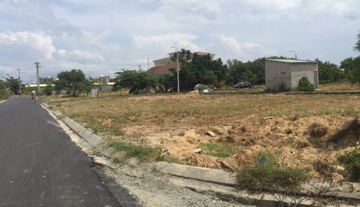 Lô Góc Mặt Tiền Đường Thu Bồn Giao Với Phạm Hùng, Ngay Cạnh Chợ 