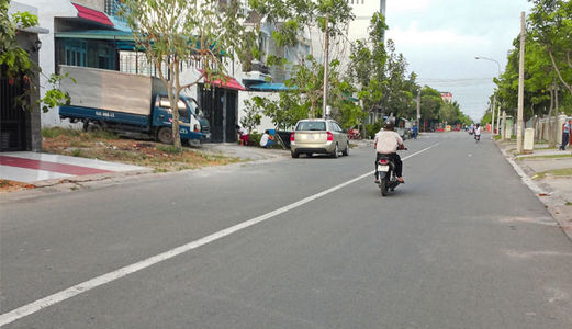 Đáo Hạn Nh,Sang Lỗ Miếng Đất Mặt Tiền Chợ 180M2 ( 6X30),Cạnh Đh.Quốc Tế Việt - Đức Giá 420 Triệu.