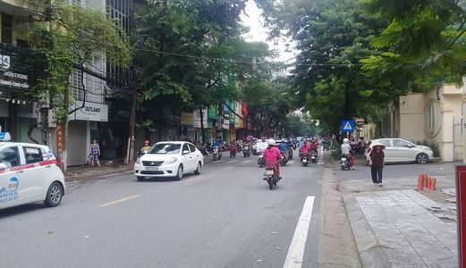 Bán Nhà Phố Minh Khai- Hbt 40M2. 4 Tầng, Ô Tô Đỗ Sát Cửa Giá 3,1 Tỷ