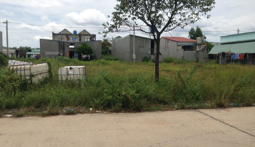 Chính Chủ Cần Bán Gấp 450M2 Đất,Cách Khu Công Nghiệp Việt - Sing Tầm 500M, Sổ Hồng, Thổ Cư Đầy Đủ