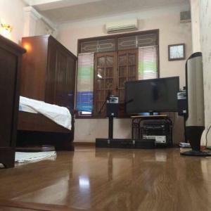 Bán Gấp Nhà Chùa Bộc Ngõ Ô Tô, Kinh Doanh Sầm Uất 30m2, 4.25 Tỷ.