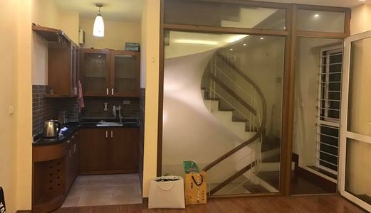 Bán Nhà Đội Cấn 35 M2, 6 Tầng,3 Mặt Thoáng, Nhà Mới Đẹp, 5.75 Tỷ.