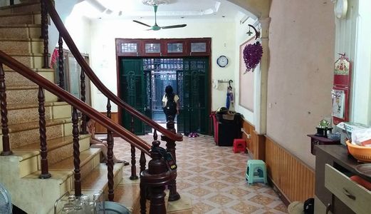 Hào Nam, Đống Đa, 70m2, Ngõ Rộng Gần Mặt Phố 4.85 Tỷ