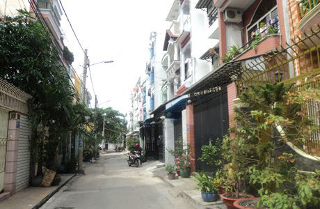 Nhà Mt Đường  Nguyễn Trãi, Quận 1, Dt: 5X31M, Nở Hậu 175M2, Xây 1 Trệt 3 Lầu, Giá 23 Tỷ