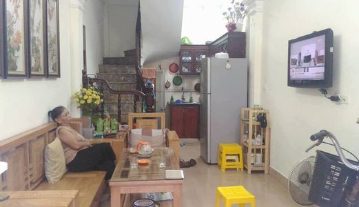 Bán Nhà Phố Trương Định, Quận Hoàng Mai, 27M2 X 4 Tầng, Ô Tô, Nhà Đẹp Ở Ngay Chỉ 2.4 Tỷ.