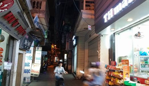 Bán Nhà Gốc Đề 42M2, Mt 6M Giá 3.9 Tỷ. Ngõ Chợ - Kinh Doanh Đỉnh.