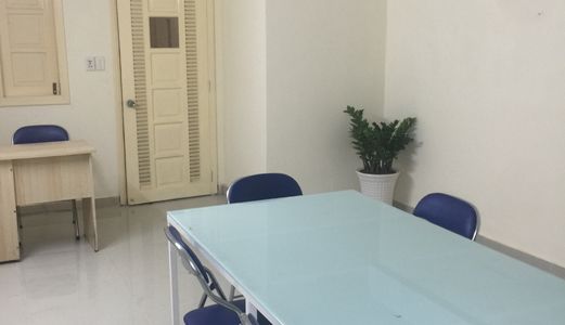Cho Thuê Văn Phòng Tiện Ích Q.8, 5 Đến 7 Triệu/phòng - 1 Phòng Tiếp Khách Và 1 Phòng Họp Chung