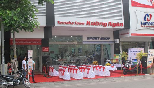 Bình 5M Cho Thuê 400M2 Mặt Phố Huế Mặt Tiền 11M.