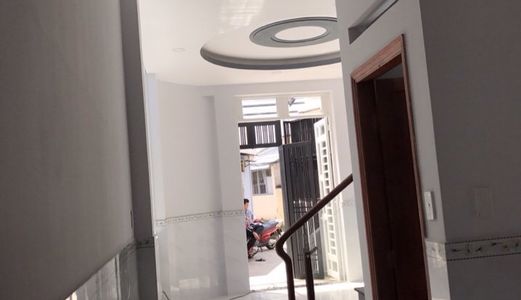 Bán Nhà Hxh 372 Cmt8, Quận 3, Dt: 3.6Mx11, Nở Hậu: 4.4M, Nhà Trệt, 2 Lầu