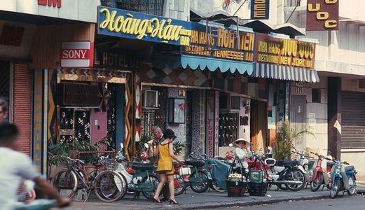 Bán Nhanh Nhà Mặt Tiền Phố Lồng Đèn, (3.85X15)M Trệt 3 Lầu Giá Tốt