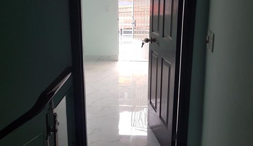 Bán Nhanh Nhà 1 Trệt 1 Lầu Ngay Cầu Vượt Linh Xuân, Cách Khu Chế Xuất Linh Trung 100M, Thủ Đức