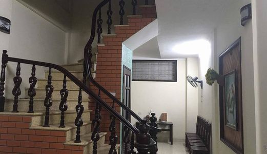 Bán Nhà Quận Hai Bà Trưng, Ô Tô Tránh, Kinh Doanh Sầm Uất, Vỉa Hè, 40m2, Chỉ 3.8 Tỷ.