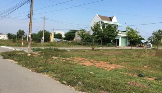 Đất Gần Chợ Cần Bán Gấp. Quận 2.Sổ Hồng Riêng 