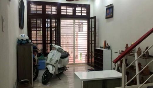 Bán 2.4 Tỷ Phố Tôn Thất Tùng, 45M2, Mặt Tiền 5M, 4 Tầng, Xây 7 Năm.