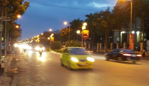 [Hot] Bán Khách Sạn Phố Âu Cơ 68M 8 Tầng Giá 10.2 Tỷ Thu Về 100Tr/th