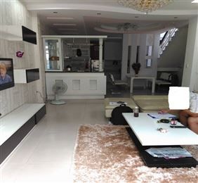 Nhà Mt Hai Bà Trưng Đối Diện Cv Lê Văn Tám, Dt: 4.3x27m, Giá 35 Tỷ